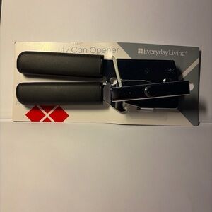 Heavy-Duty Black Can Opener